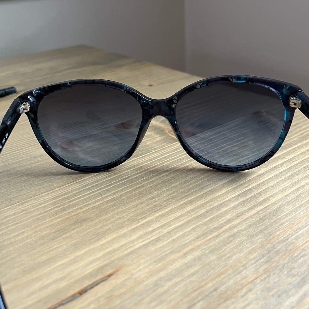 🇮🇹🐈⬛Dolce & Gabbana Women’s Sunglasses, Round Cat-Eye, with Original Case🐈⬛🇮🇹 - Picture 7 of 7